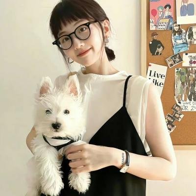 我跟闺蜜双穿后大搞基建